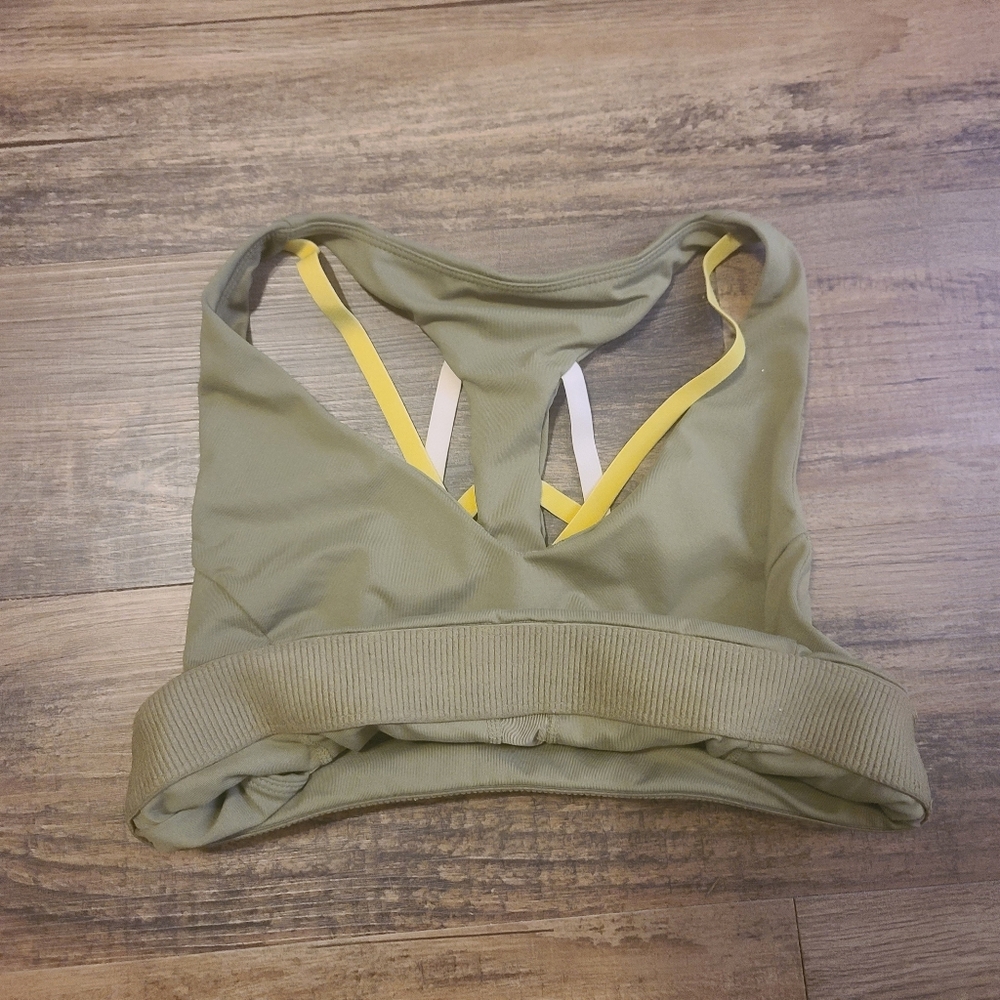 Fabletics strappy bra - Picture 5 of 6
